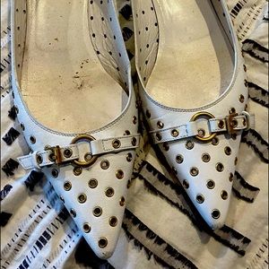 Gucci white leather flats with silver studs size 39 ( size 8) used